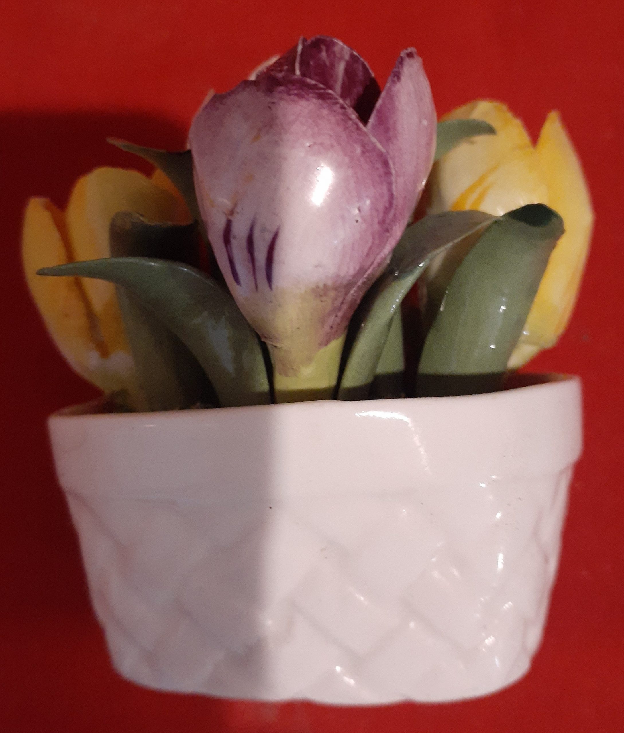 crown staffordshire january flower basket crown staffordshire january flower basket