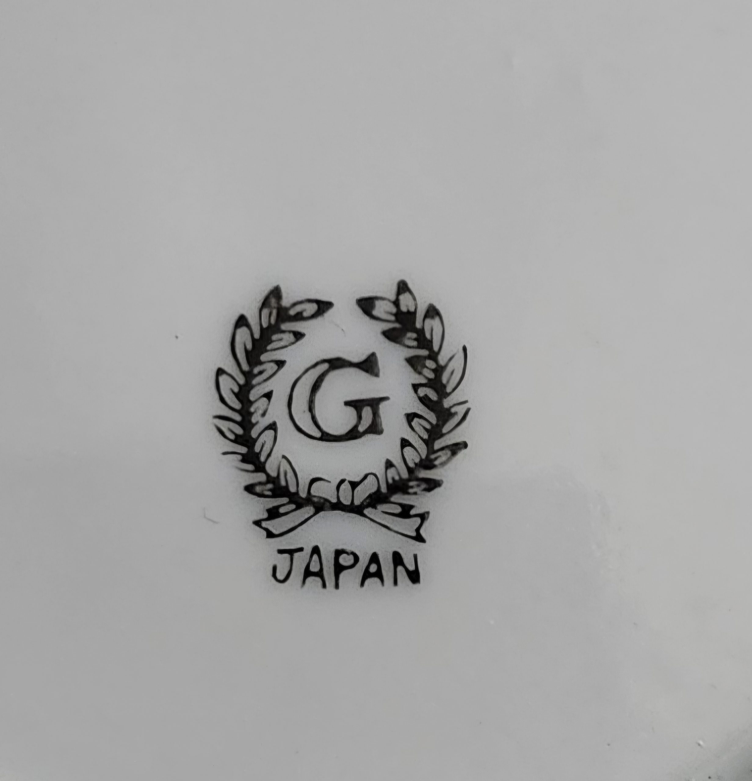 logo on bottom of underplate logo