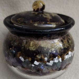 resin honeypot jar